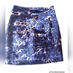 EUC Bebe layered skirt sz. Small